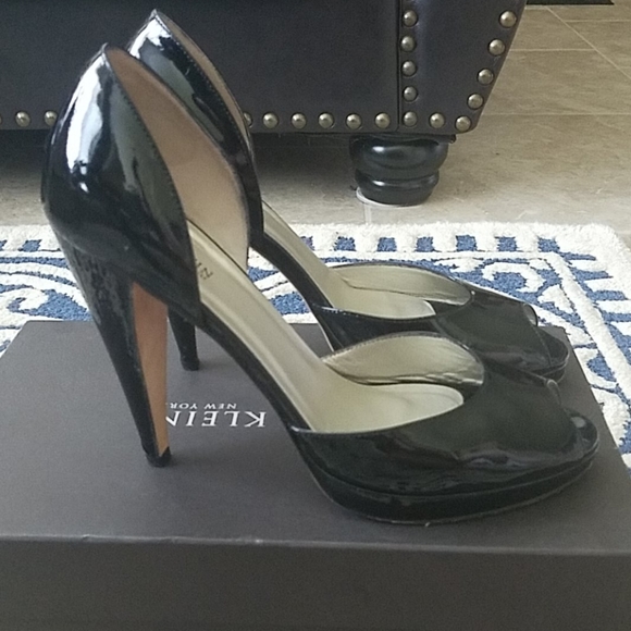 Anne Klein Black Patent Peep Toe Pumps - Picture 2 of 6